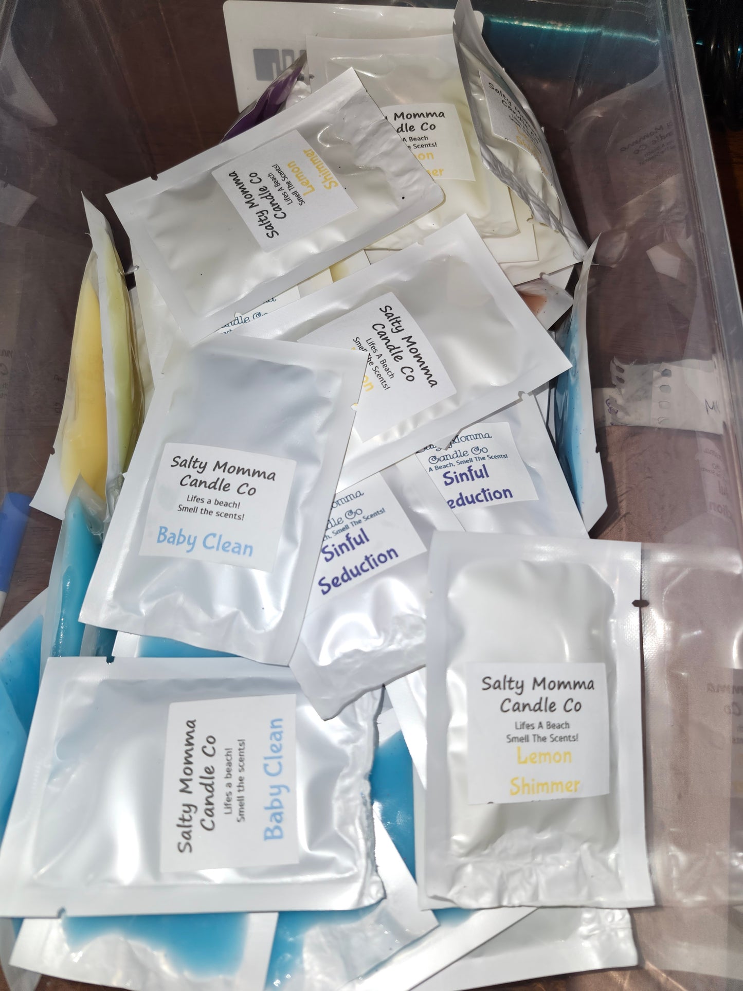 Scoopable Wax Melt Samples .5oz – Squeeze, Sniff, Repeat! 🎉
