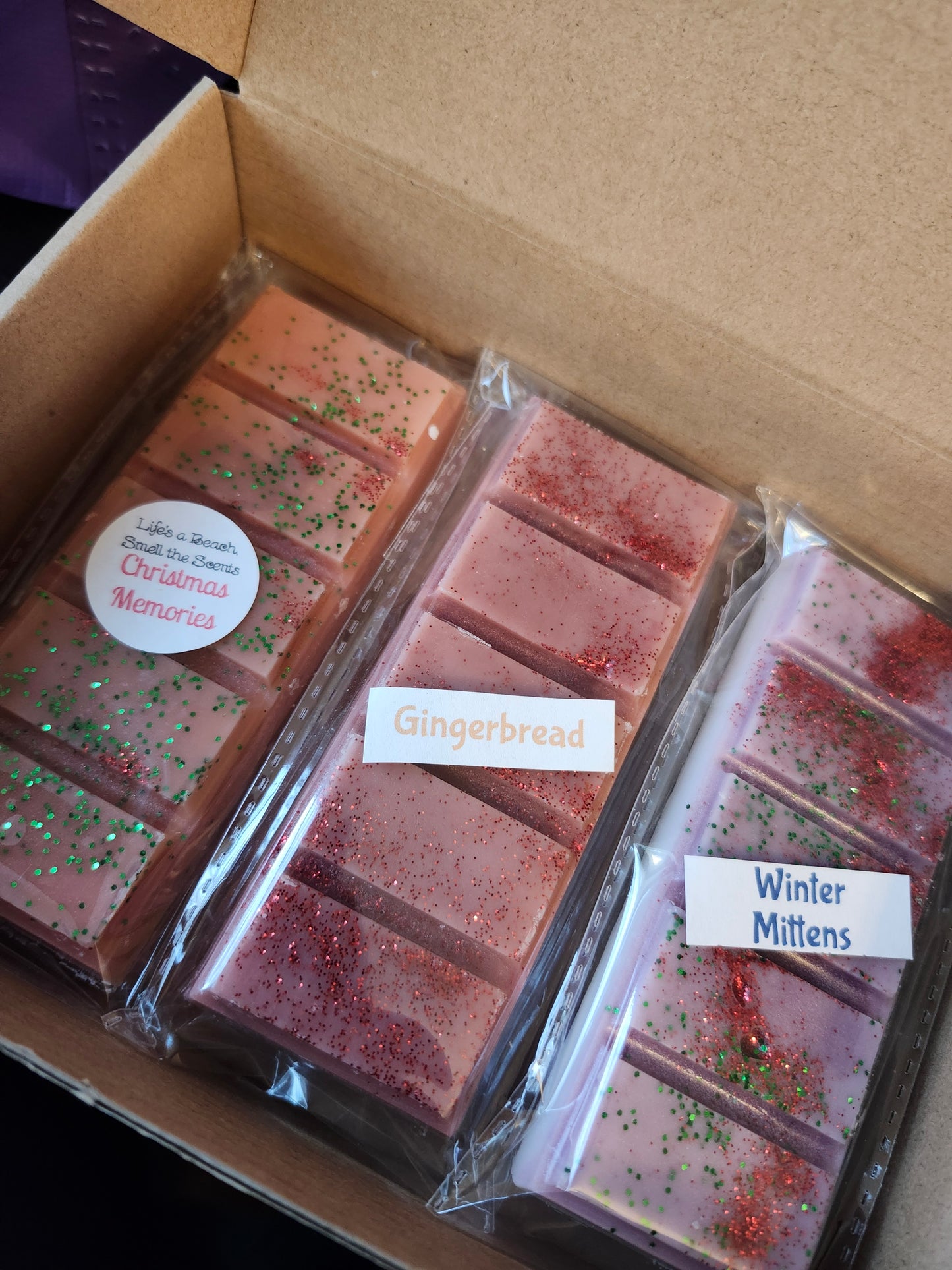 Jingle Babe Box – Santa Baby Meets TRL Energy